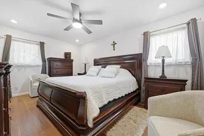 44 Steven Place, Smithtown, NY 11787 - Photo 34