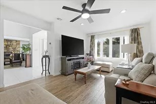 44 Steven Pl, Smithtown, NY 11787 - Photo 18