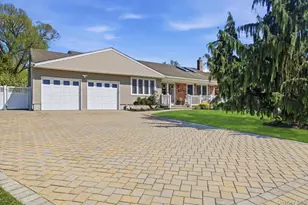 44 Steven Pl, Smithtown, NY 11787 - Photo 2