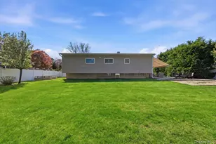 44 Steven Pl, Smithtown, NY 11787 - Photo 46