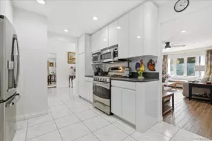 44 Steven Pl, Smithtown, NY 11787 - Photo 20