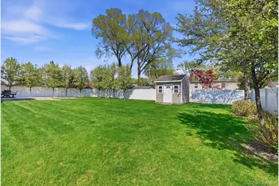 44 Steven Place, Smithtown, NY 11787 - Photo 44