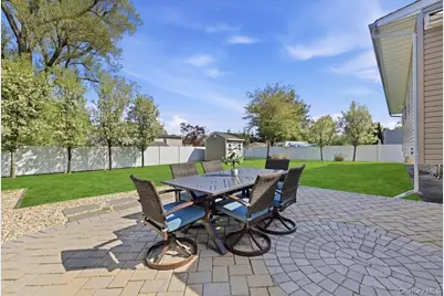 44 Steven Place, Smithtown, NY 11787 - Photo 42