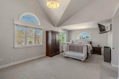 141 Collins Avenue, Williston Park, NY 11596 - Photo 12