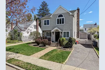 141 Collins Avenue, Williston Park, NY 11596 - Photo 1