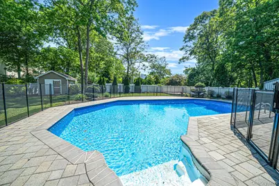 14 Gaetano Lane, Coram, NY 11727 - Photo 6