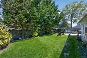 2101 Salisbury Park Dr, Westbury, NY 11590 - Photo 20
