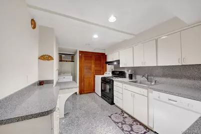 1149 Jensen Avenue, Mamaroneck, NY 10543 - Photo 18