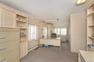 203 Saddle Ln, Levittown, NY 11756 - Photo 24