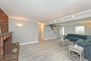 203 Saddle Ln, Levittown, NY 11756 - Photo 10