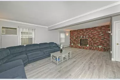 203 Saddle Lane, Levittown, NY 11756 - Photo 12