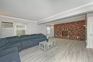 203 Saddle Ln, Levittown, NY 11756 - Photo 12