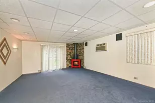 203 Saddle Ln, Levittown, NY 11756 - Photo 8