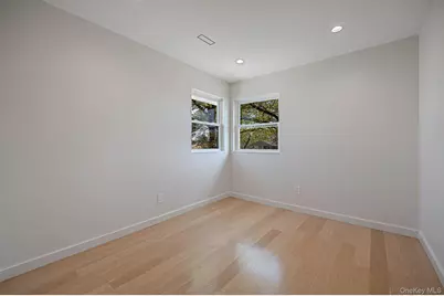 5 Warren Place, Plainview, NY 11803 - Photo 24