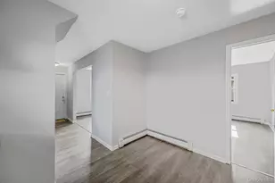 95 Wellesley St, Hempstead, NY 11550 - Photo 12