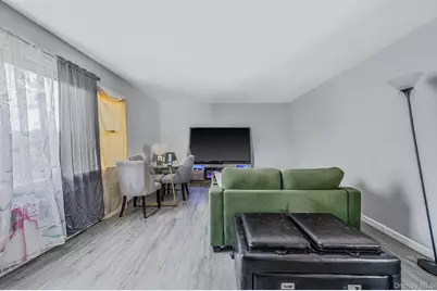 95 Wellesley Street, Hempstead, NY 11550 - Photo 22