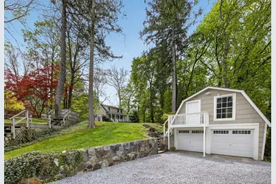418 Bedford Road, Bedford Hills, NY 10507 - Photo 2