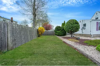 130 Lafayette Road, West Babylon, NY 11704 - Photo 28
