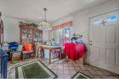 130 Lafayette Road, West Babylon, NY 11704 - Photo 16