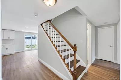 17 Blackpine Drive, Medford, NY 11763 - Photo 8