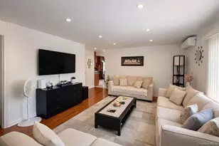 50-32 Utopia Pkwy, Fresh Meadows, NY 11365 - Photo 8
