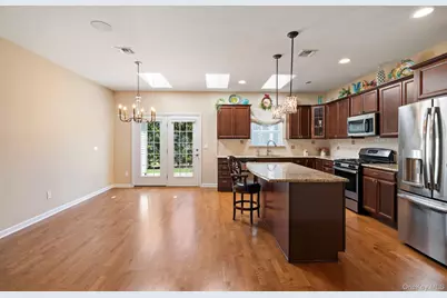 156 Stoneleigh Drive, Riverhead, NY 11901 - Photo 14