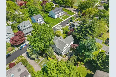 8 Hobart Street, Bronxville, NY 10708 - Photo 2