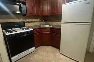 56-07 Clover Pl, Ridgewood, NY 11385 - Photo 4