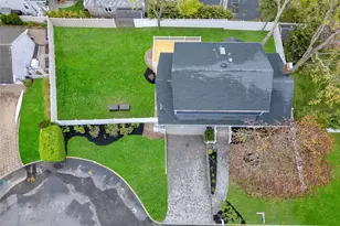 9 Sea Wall Ln, Bayville, NY 11709 - Photo 40