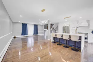 9 Sea Wall Ln, Bayville, NY 11709 - Photo 6
