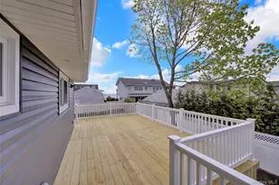 9 Sea Wall Ln, Bayville, NY 11709 - Photo 34