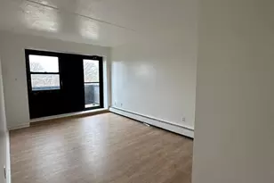 56-11 Clover Pl, Ridgewood, NY 11385 - Photo 10