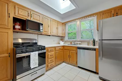 9 Leslie Place, New Rochelle, NY 10804 - Photo 4