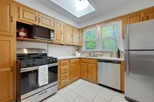 9 Leslie Pl, New Rochelle, NY 10804 - Photo 4