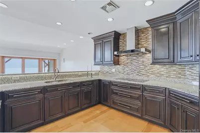739 Hewitt Lane, New Windsor, NY 12553 - Photo 8
