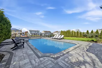11 Dolphin Lane, West Islip, NY 11795 - Photo 32