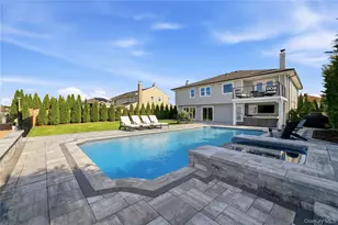 11 Dolphin Ln, West Islip, NY 11795 - Photo 34