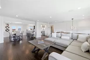 11 Dolphin Ln, West Islip, NY 11795 - Photo 4