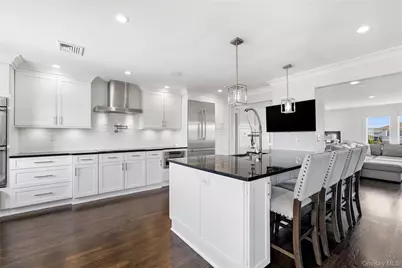 11 Dolphin Lane, West Islip, NY 11795 - Photo 8