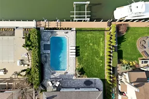 11 Dolphin Ln, West Islip, NY 11795 - Photo 48