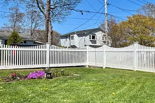 228 Patchogue Ave, Mastic, NY 11950 - Photo 14