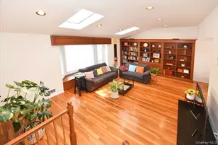 10 Orange Dr, Jericho, NY 11753 - Photo 8