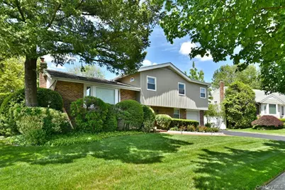 10 Orange Drive, Jericho, NY 11753 - Photo 2