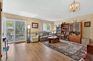54 Whitman Ct, Middletown, NY 10941 - Photo 4
