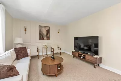21974 75th Avenue #224B2, Oakland Gardens, NY 11364 - Photo 6