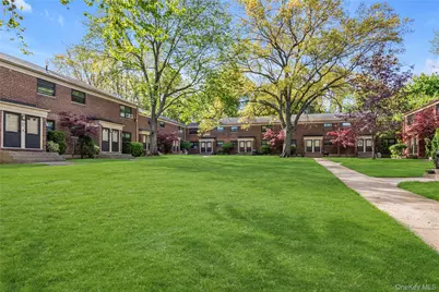 21974 75th Avenue #224B2, Oakland Gardens, NY 11364 - Photo 14