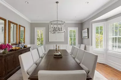 152 Plymouth Court, Manhasset, NY 11030 - Photo 10