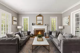 152 Plymouth Ct, Manhasset, NY 11030 - Photo 2