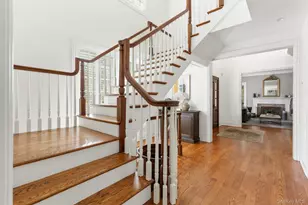 152 Plymouth Ct, Manhasset, NY 11030 - Photo 8