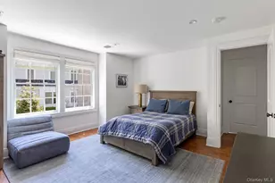 152 Plymouth Ct, Manhasset, NY 11030 - Photo 22